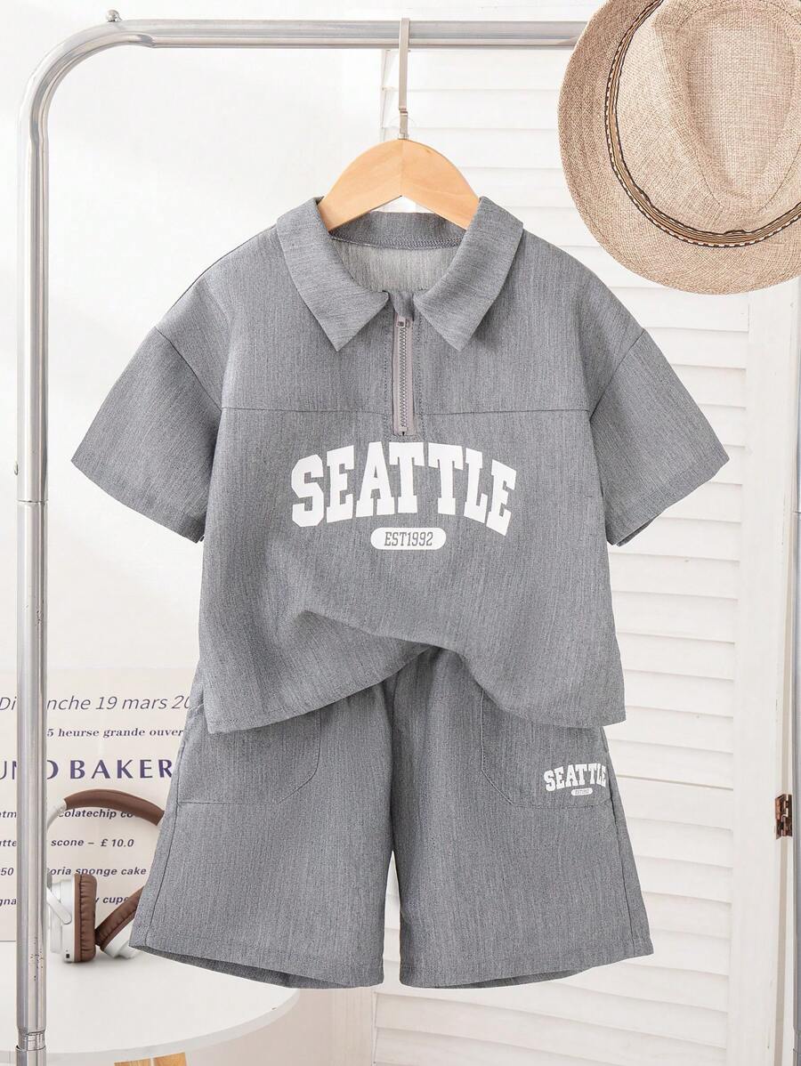 年轻男孩夏季新款前印花翻领半拉链宽松短袖上衣和休闲短裤套装，时尚运动简约装 - 灰色 - 查看 1