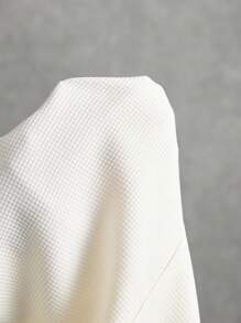 Poéselle 女士优雅杏色无袖粗花呢上衣和褶皱中长裙套装，包含一件饰有仿珍珠纽扣的无袖粗花呢背心和一条褶皱中长裙。这款精致的杏色套装散发着法式假日优雅气息，适合正式场合和约会等外出活动，以及秋冬季两件套造型。 - 米色 - 查看 7