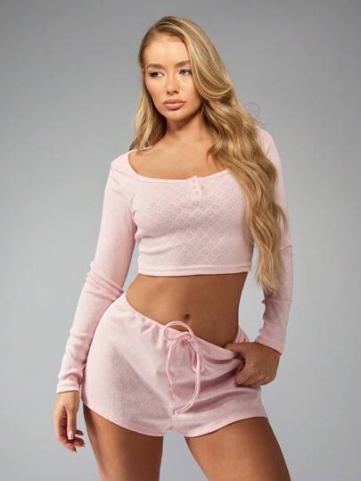 MISSGUIDED Piżama w serduszka z nadrukiem henley, długi rękaw, krótki top, szorty ze ściągaczem, strój domowy, dzianinowy komplet do spania, bielizna nocna, odzież domowa, zestaw piżamowy, ubrania jesienne