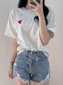 DAZY Women Round Neck Embroidered Color Block Heart Simple Pattern T-Shirt Cute Tops