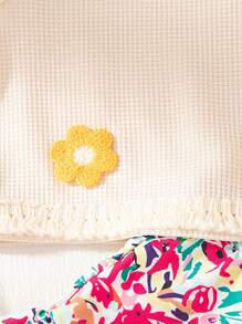 Young Girls Lightweight Summer Knit Waffle Crochet Flower Decor Loose Top And Ditsy Floral Flared Skirt 2 Pieces Set