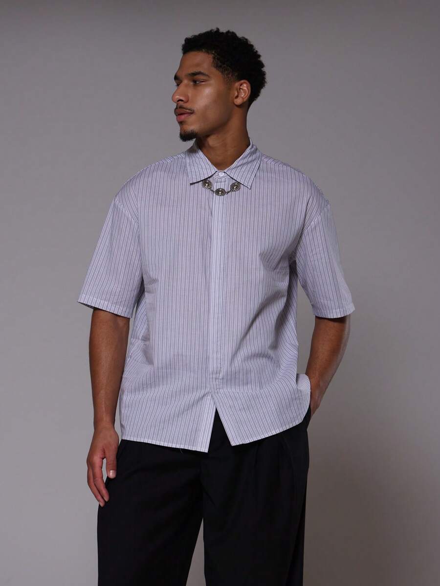 Musero Men Oversized Stripe Chain Detail Smart Shirt For Spring Summer Vacation - Light Grey - View 1