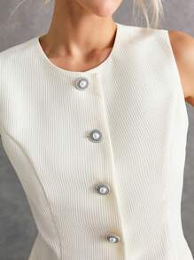 Poéselle 女士优雅杏色无袖粗花呢上衣和褶皱中长裙套装，包含一件饰有仿珍珠纽扣的无袖粗花呢背心和一条褶皱中长裙。这款精致的杏色套装散发着法式假日优雅气息，适合正式场合和约会等外出活动，以及秋冬季两件套造型。 - 米色 - 查看 2