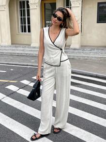 SHEIN Frenchy Camisa sin mangas para mujer con cuello en V, dobladillo y un solo botón, blanco sin mangas con borde contrastante, abertura asimétrica con bolsillo falso, elegante y sencilla, ropa de verano para mujer, adecuada para el diario y el trabajo