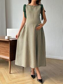 SHEIN Maternity Sleeveless Round Neck Tie-Decor Fitted Midi Dress - Green - View 4