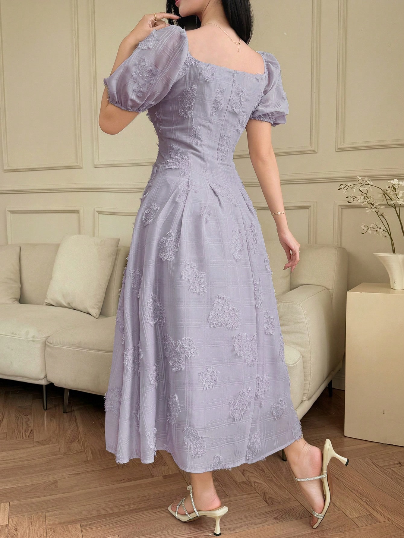 DAZY فستان نسائي طول الركبة بطبعات زهرية ملمسية لل...