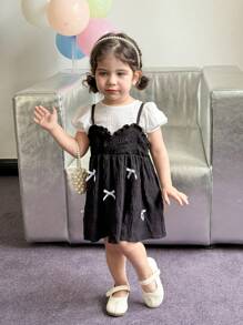 SHEIN 2 pièces Ensemble robe à bretelles mignonne avec nœud papillon et Top à manches courtes pour bébé fille, été