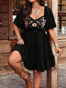 Ceyna Plus Size Women Bohemian Style Embroidered Square Collar Large Ruffle Sleeve Dress - Black - View 4