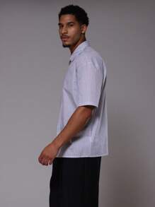 Musero Men Oversized Stripe Chain Detail Smart Shirt For Spring Summer Vacation - Light Grey - View 2