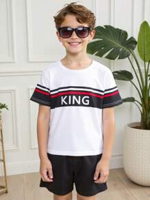 年轻男孩夏季休闲百搭条纹字母印花圆领短袖 T 恤和短裤 2 件套装