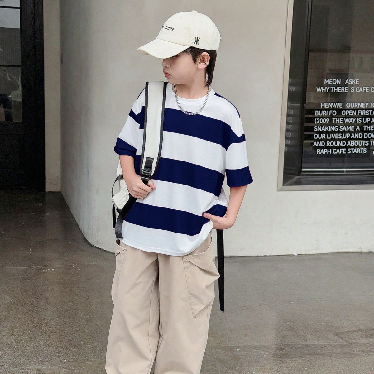 2pcs/Set Buy 1 Get 1 Free Tween Boys Casual Korean Loose Blue And White Stripe T-Shirt & Cargo Pockets Pants Set,Suitable For School,Summer,Holiday