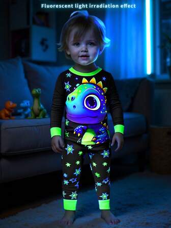 SHEIN Perso Play Baby Boy 3D Dinosaur Glow In The Dark Graphic Long Sleeve Top And Legging Pajama Set