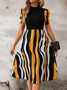 SHEIN Clasi 优雅舒适的女士几何印花休闲连衣裙 - 黃色 - 查看 5