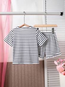 2 pièces/Set T-shirt à manches courtes rayé décontracté pour filles avec décoration imprimée en forme de cœur et shorts assortis rayés, tenue d'été polyvalente pour tous les jours