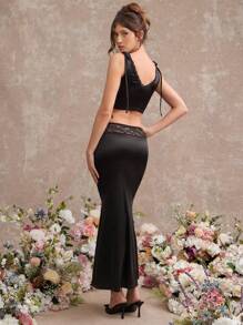 L'Amorae 2 Pieces Set For Women: Lace Trim V-Neck Stretchy Tank Top + Stretchy Color Blocking Lace Splicing Long Midi Skirt - Black - View 3