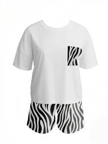 SHEIN Conjunto casual de 2 piezas de talla grande para mujer: Camiseta de manga corta y pantalones cortos con estampado de cebra - Blanco - Ver 3