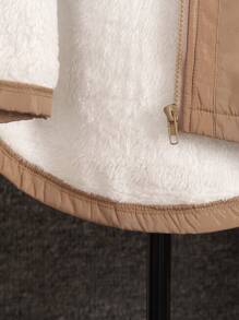 SHEIN Conjunto de 2 piezas para niños pequeños - Chaqueta cortaviento con capucha de caqui forrada térmicamente, diseño con cremallera, tela que no se arruga, puños elásticos, a prueba de viento y cálida; Pantalones casuales de caqui con bolsillos y cintura elástica, adecuados para uso casual en otoño e invierno