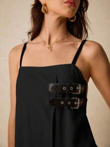 Poéselle Robes en lin lâches pour femmes avec sangles contrastées et boucle , robes décontractées et confortables. Robe à bretelles femme, robe élégante avec décoration de boutons et de sangles. Robes pour femmes, tenues de plage, tenues d'été, robes bohèmes d'été, robes longues élégantes d'été, vêtements d'été pour femmes, tenues de printemps, robe de ville, concert bohème, hippie, bohémien, old money - Noir - Voir 7