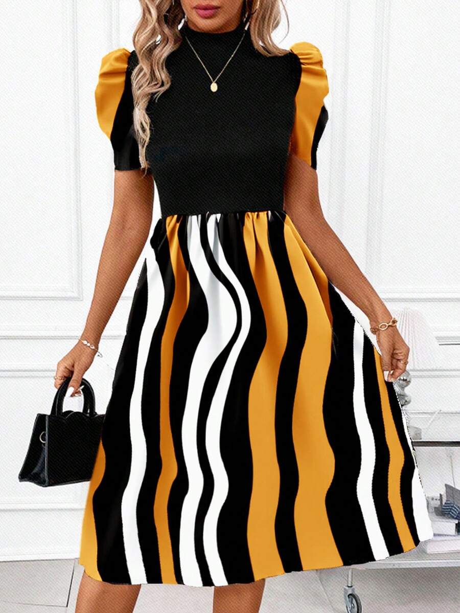 SHEIN Clasi 优雅舒适的女士几何印花休闲连衣裙 - 黃色 - 查看 1