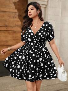 Celure Vestido ceñido con pliegues y lunares, en negro y blanco
