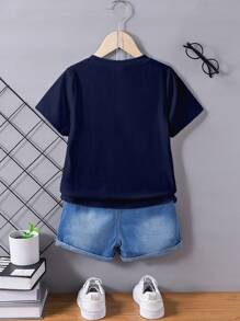 SHEIN 1 套定制 T 恤和牛仔短裤 2 件男孩服装