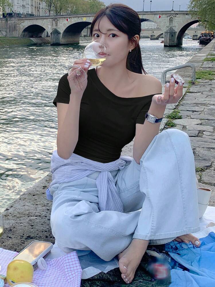 Women Solid Asymmetric Neck Short Sleeve Casual T-Shirt