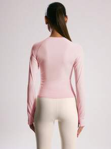 Musera Sport 长袖Logo修身拇指孔运动上衣，适合板式网球、网球、匹克球、健身房、瑜伽、普拉提、日常休闲等场合。 - 粉色 - 查看 2