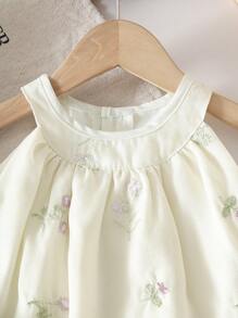 Souflis Souflis Baby/Baby Girl Vintage Style Ditsy Floral Embroidered Halter Top And Shorts Set, Summer