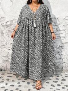 SHEIN CURVE+ Đầm Babydoll cổ chữ V tay ngắn họa tiết hoa rộng rãi cho nữ đi nghỉ mát cỡ lớn - màu đen - Xem 7
