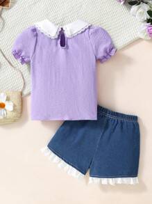 2 pezzi Set estivo da bambina con blusa a maniche a sbuffo con colletto a volant e ricamo floreale e shorts di jeans con volant