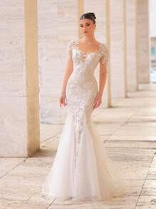 Glamrae Elegant Luxurious Embroidery Lace Applique Contrast Mesh Fishtail Dress With Train, Suitable For Wedding, Birthday Party, Single's Party, Vacation, Ball, Bridal Gown, Bride