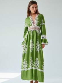 Aveloria Modichic Elegantes Resort V-Ausschnitt Kleid mit floraler Durchbruchstickerei, Trompetenärmeln, elastischem Bund und Knotenschlaufe vorne - Verschiedenfarbig - Übersicht 5