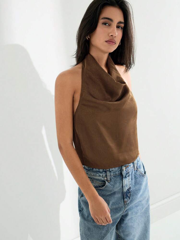 SHEIN Maija Modna i swobodna, luźna koszula z dekoltem halter w kolorze kawy, nowy styl 2025, wygodna na festiwal muzyczny, plażę, wakacje, codzienny strój casualowy, romantyczny strój do miejskiego kurortu, odpowiednia na wyjście, imprezę, wesele, elegancki strój biznesowy casualowy do biura w stylu retro, stonowany, luksusowy strój do pracy w mieście, redaktor naczelny w tym samym stylu, miejskie przyjęcie towarzyskie, romantyczne, modne, uniwersalne; jesień dla kobiet