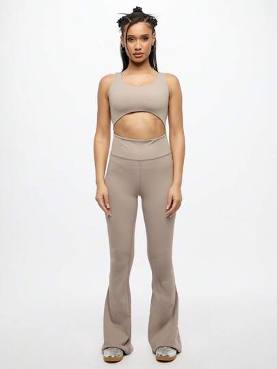 SUMWON WOMEN Athleisure Flared Leg Sports Jumpsuit Workout One-Piece Fitness Training Athletic Performance Scrunched Cut-Out Bodysuit Activewear Ballet Dance Yoga Performance Wear
