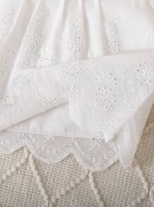 SHEIN Vintaside Kids 2 件套女婴刺绣蕾丝荷叶边衬衫 + 花卉牛仔短裤套装，夏季 - 白色 - 查看 8