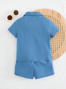 Cozy Pixies Set de 3 piezas: Camisa suave de punto con gráfico de letras para niño bebé, camiseta de punto tipo jersey y pantalones cortos con cintura elástica - Multicolor - Ver 2