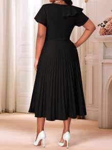 SHEIN Lady Spring And Summer Casual Elegant Boho Knitted Round Neck Flared Flounce Sleeve Flounce Pleated Midi Short Sleeve Plus Size Dresses - Black - View 2