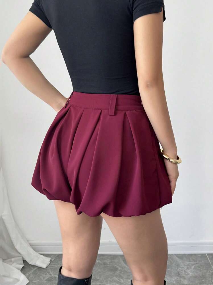 SHEIN Elenzya Shorts plisados de unicolor con diseño de brote de Elenzga, versátiles y de moda para mujer. Shorts con forma de brote adecuados para mujer en primavera/verano/otoño/invierno, ropa de concierto, vestidos de noche elegantes, apropiados para uso diario, ir al trabajo, y temporada de bodas. - Burdeos - Añade 2