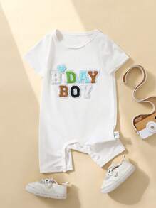 SHEIN Pelele casual y versátil para uso diario con lindo bordado de letras en colores para bebés recién nacidos niños, de material de punto suave, adecuado para sesiones de fotos de celebración de cumpleaños