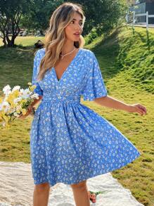 SHEIN LUNE Plus Size V-Neck Ditsy Floral Mini Dress, Spring/Summer - Blue - View 5