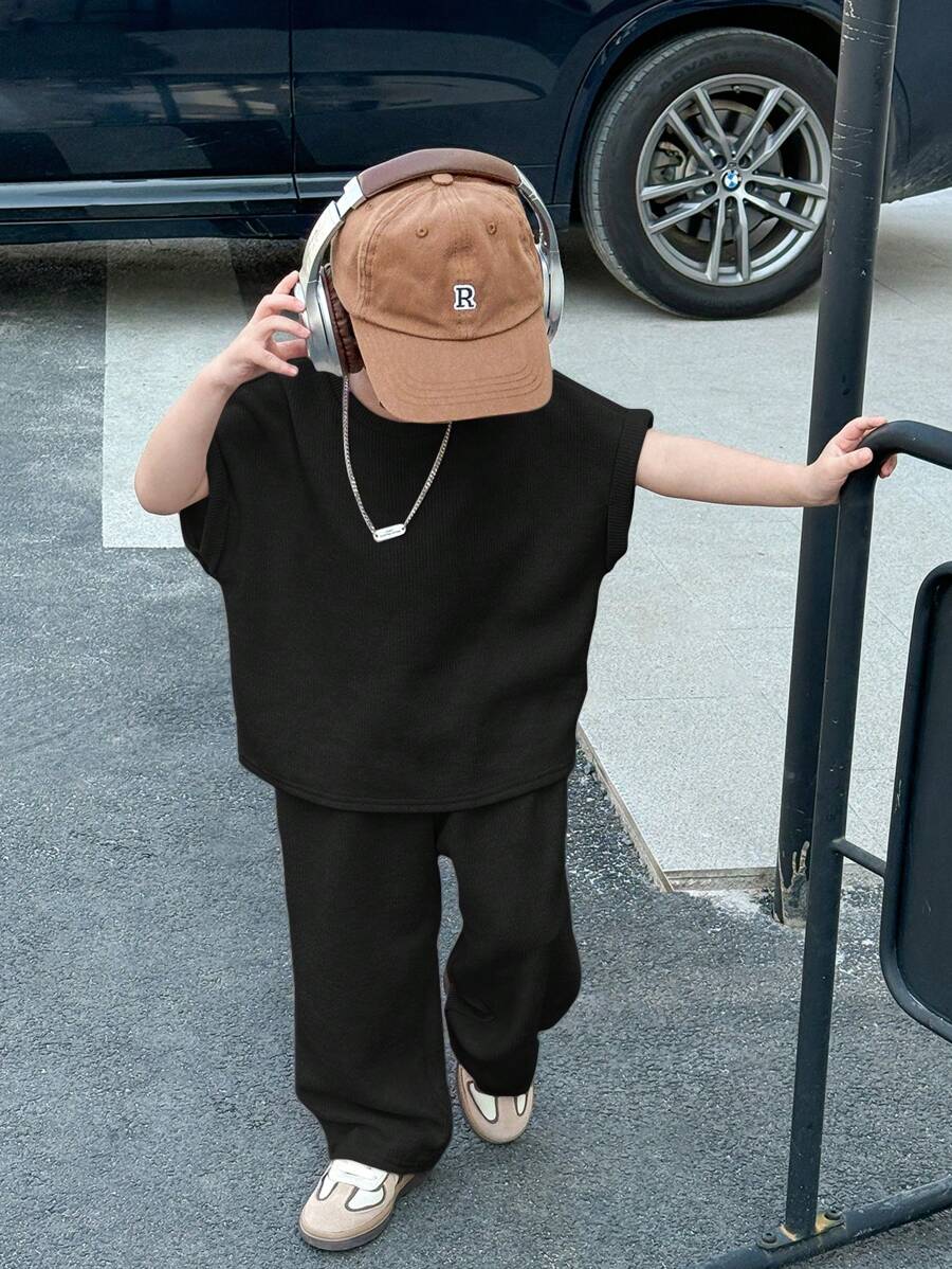 2pcs Kids Young Boys Casual Japanese And Korean Loose Casual Apricot Knit Floral Yarn Pit Stripe Loose T-Shirt Pants Two Pieces Set, Suitable For School, Sports, Vacation, Home And Outdoor, Suitable For Spring And Summer Seasons - Black - View 1