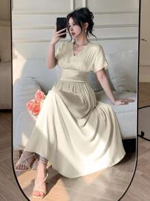 DAZY Damen Einfarbig V-Ausschnitt Fledermaus Kurzarm Plissee Midi elegantes Kleid Sommer Elegant