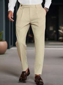 Manfinity Bizformal Pantalones de traje casuales simples de unicolor con diseño de detalle de cintura, hebilla asimétrica en la cintura.