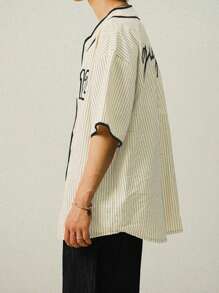 DAZY Camisa deportiva casual de verano para hombres con rayas, impresión de letras/números y multicolor