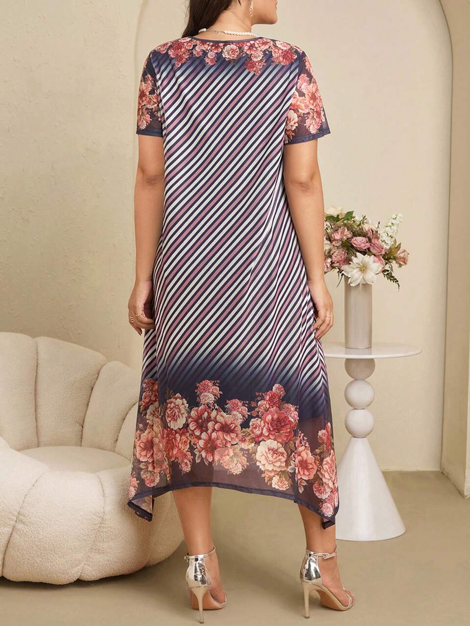Plus Size Short Sleeve Simple Elegant Dress, Suitable For Summer