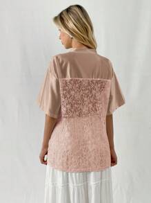 SHEIN Unity 女式白色蕾丝拼接缎面刺绣图案短袖 T 恤适合节日派对服装图案 T 恤女式上衣 - 藕粉色 - 查看 2