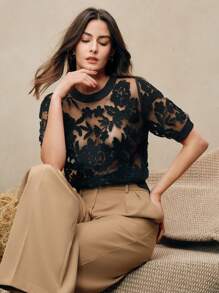 Anewsta 女款秋季花卉网眼圆领短袖针织上衣 女款春季 - 黑色 - 查看 1