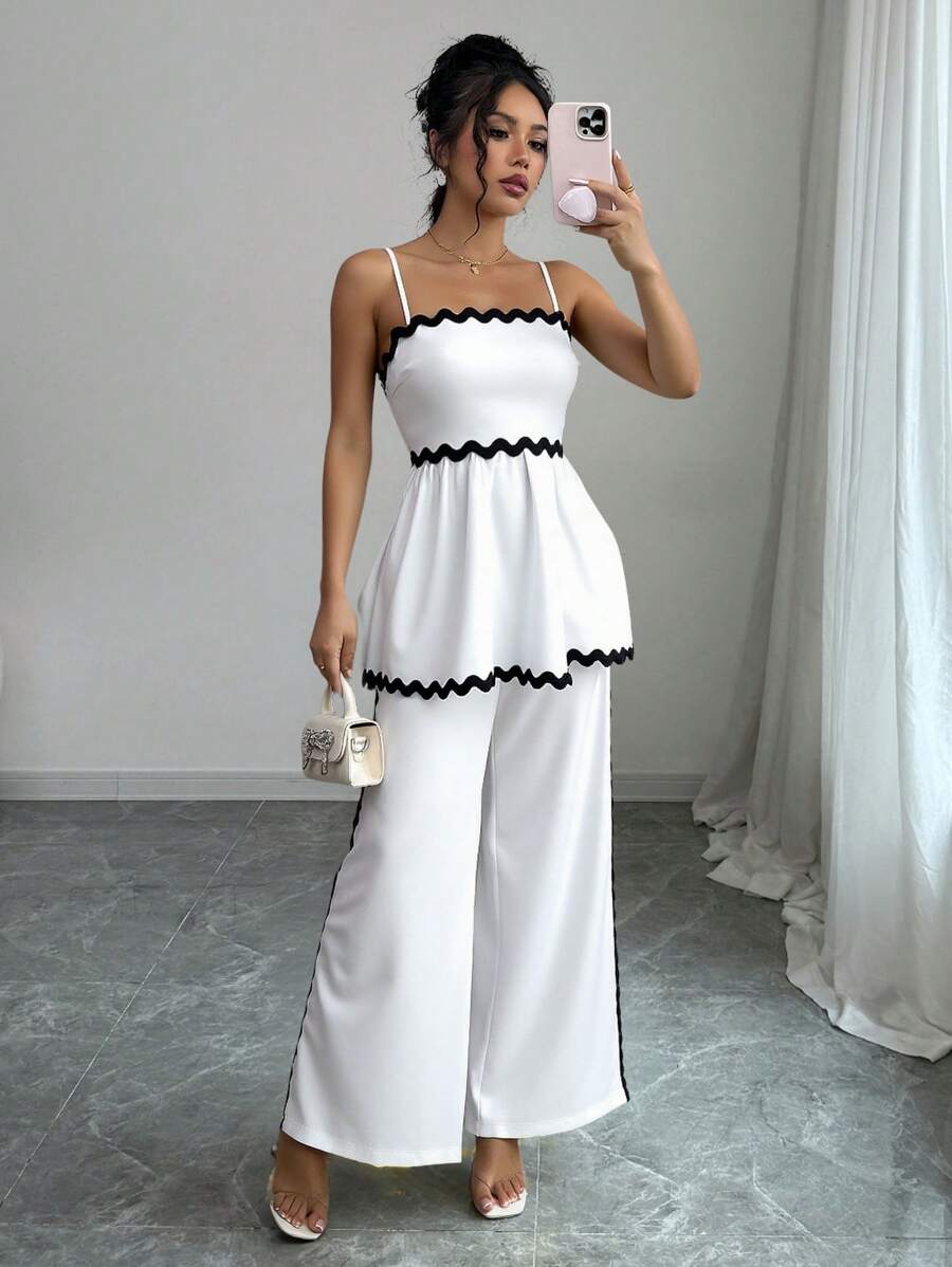 Chiquease Ensemble élégant de 2 pièces pour femmes - Top à fines bretelles avec patchwork à rayures ondulées et pantalon casual taille haute - Noir et Blanc - Voir 1