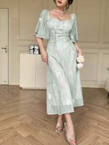 DAZY 春季新款情人节花卉缀饰腰部太阳裙，缪斯女士度假连衣裙，挤奶女工裙