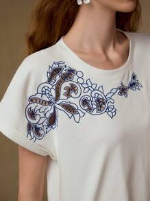 MOTF PREMIUM CAMISETA BOXY CON BORDADO FLORAL - Albaricoque - Ver 2